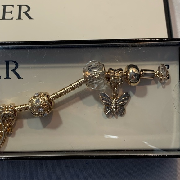 NIB Napier Gold Beaded Bracelet - Picture 4 of 4